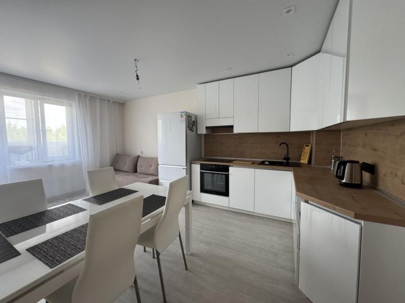 3-комн. квартира, 81 м², 4/10 этаж
