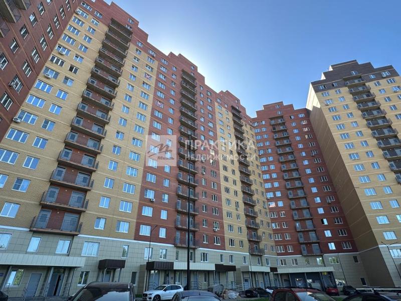 2-комн. квартира, 71.3 м², 6/17 этаж