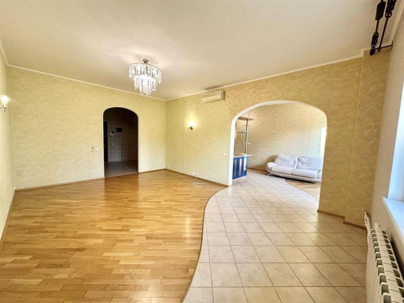 3-комн. квартира, 138 м², 4/25 этаж