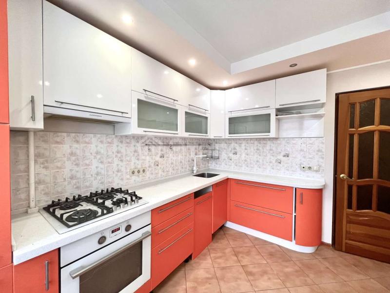 3-комн. квартира, 63 м², 8/10 этаж