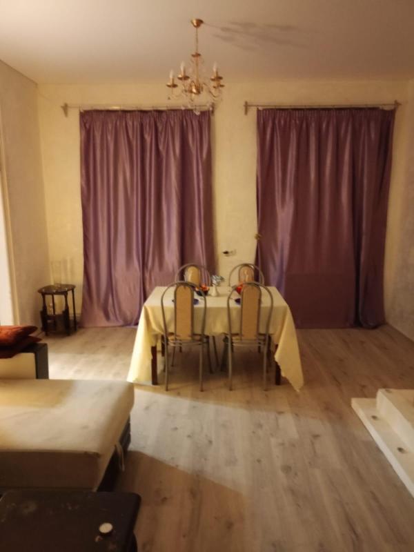 2-комн. квартира, 57.6 м², 1/2 этаж