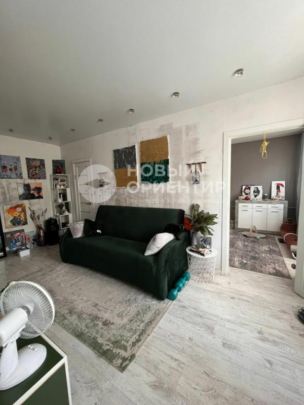 2-комн. квартира, 42.7 м², 3/5 этаж