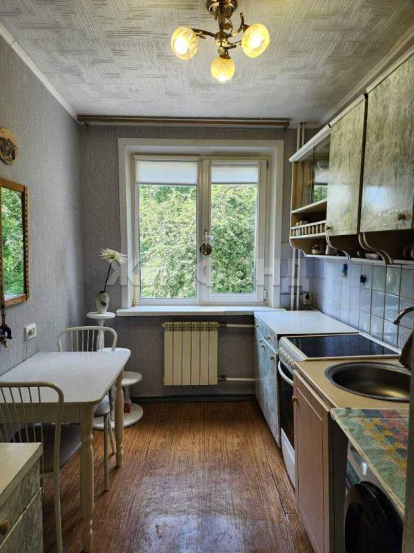 2-комн. квартира, 44 м², 2/5 этаж