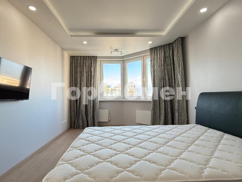 3-комн. квартира, 110 м², 15/25 этаж
