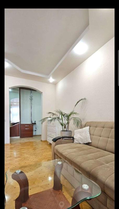 3-комн. квартира, 67 м², 3/10 этаж
