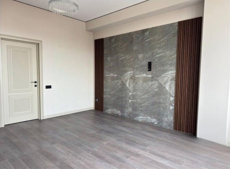 2-комн. квартира, 79.5 м², 8/12 этаж