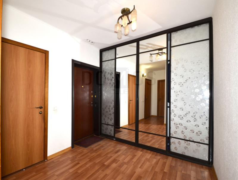 2-комн. квартира, 64 м², 22/27 этаж