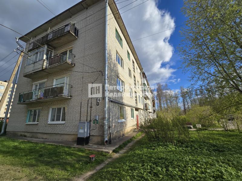 2-комн. квартира, 40.7 м², 1/4 этаж