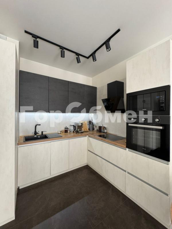 2-комн. квартира, 47.5 м², 13/23 этаж