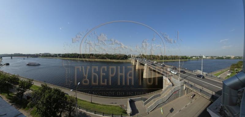 2-комн. квартира, 76 м², 4/4 этаж