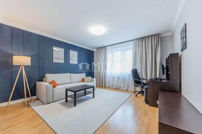 2-комн. квартира, 54 м², 9/17 этаж
