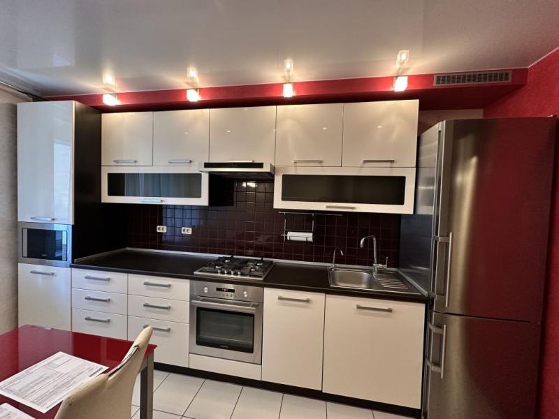 2-комн. квартира, 56 м², 2/5 этаж
