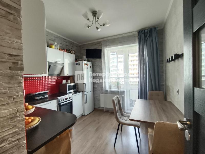 2-комн. квартира, 52 м², 4/12 этаж