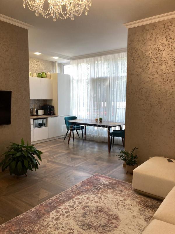 1-комн. квартира, 65.4 м², 1/3 этаж