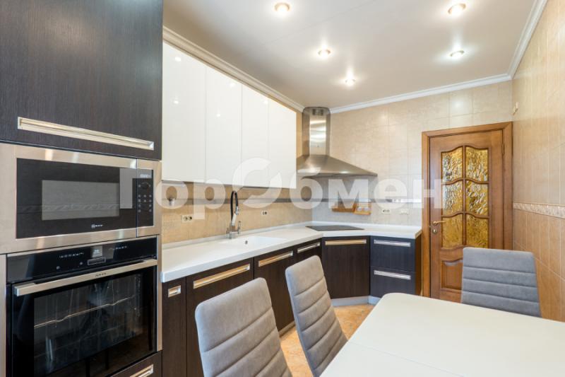3-комн. квартира, 97.3 м², 4/17 этаж