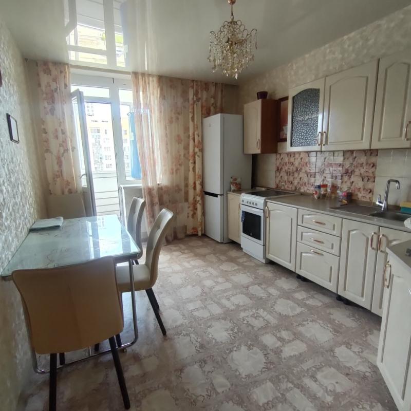 2-комн. квартира, 64 м², 7/19 этаж