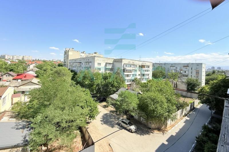 2-комн. квартира, 47 м², 5/5 этаж