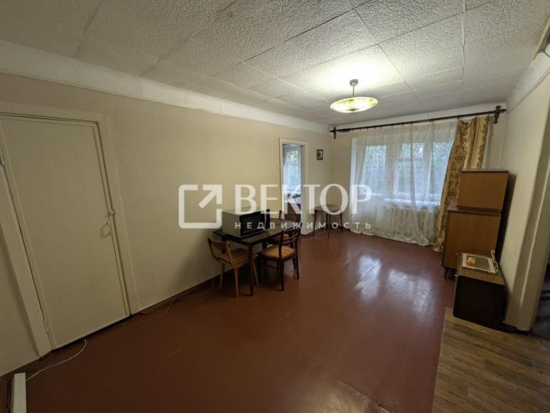 2-комн. квартира, 42 м², 4/5 этаж