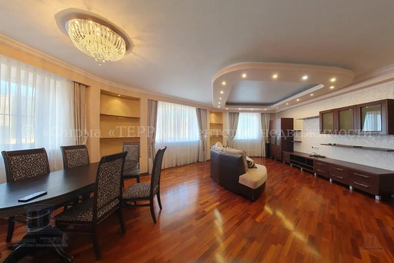 2-комн. квартира, 97 м², 11/17 этаж