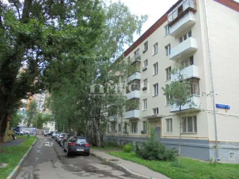 3-комн. квартира, 54 м², 4/5 этаж