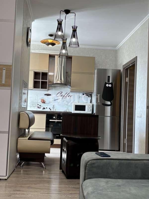 2-комн. квартира, 47 м², 21/25 этаж