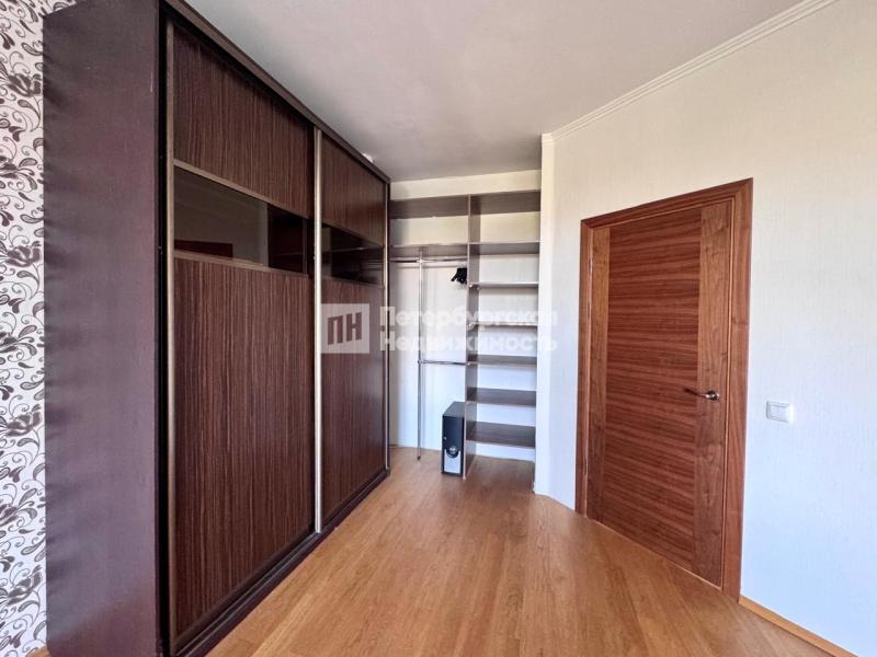 2-комн. квартира, 61 м², 3/9 этаж