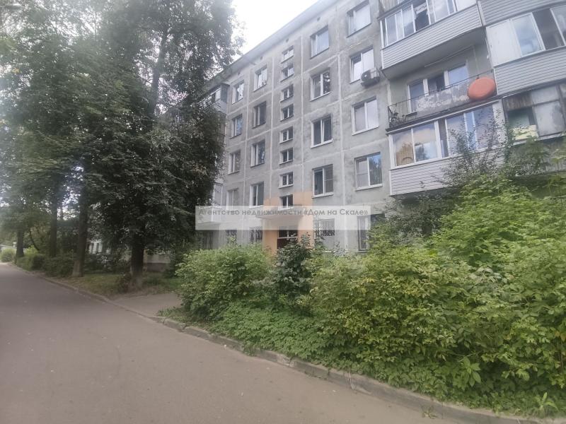 2-комн. квартира, 42 м², 1/5 этаж