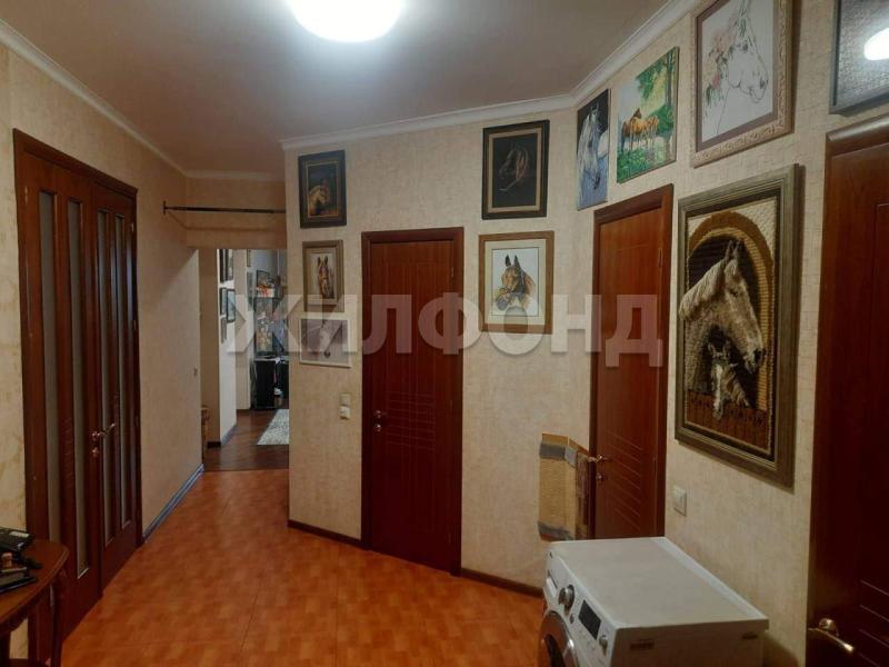 4-комн. квартира, 144 м², 3/9 этаж
