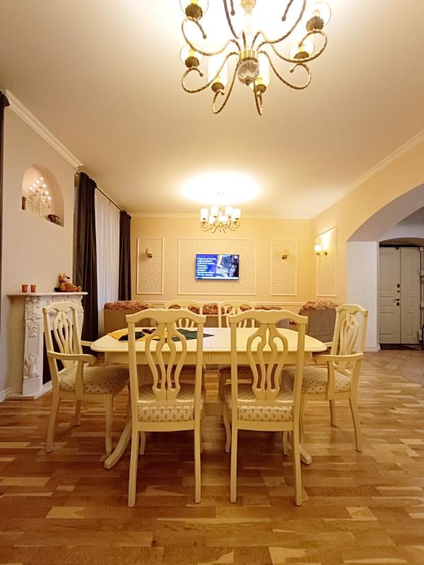 3-комн. квартира, 83 м², 2/8 этаж