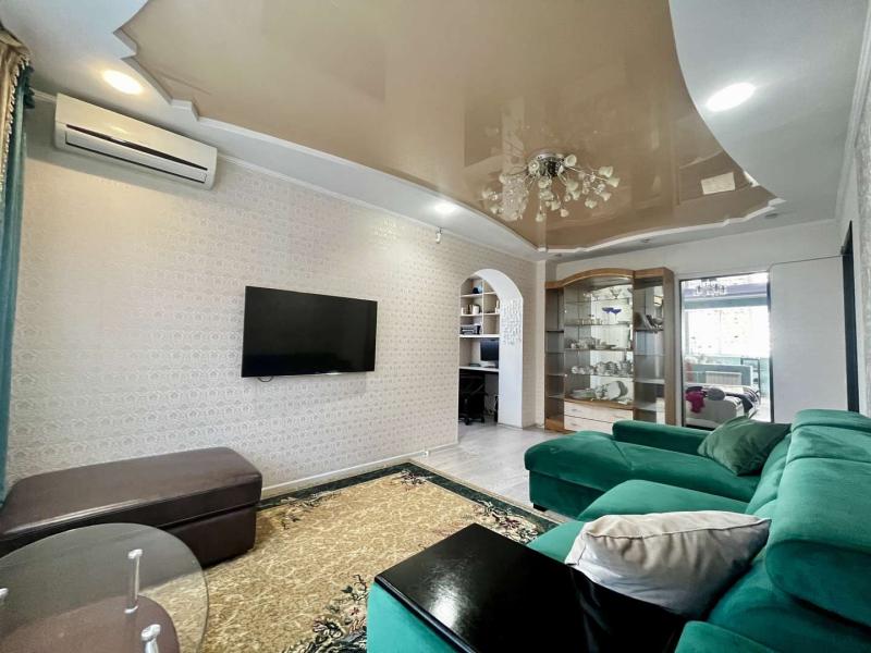 3-комн. квартира, 67 м², 2/12 этаж