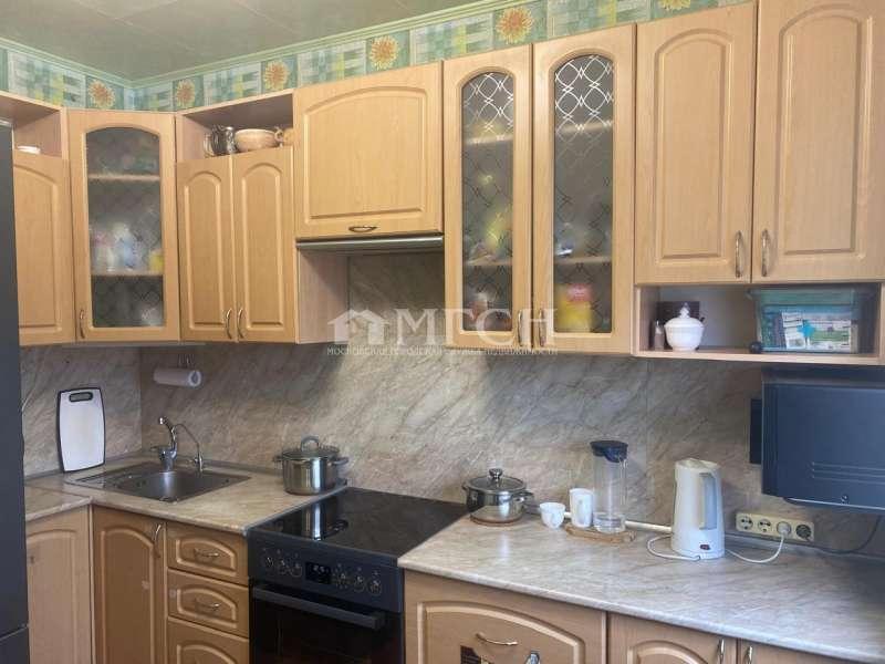 2-комн. квартира, 50 м², 10/17 этаж