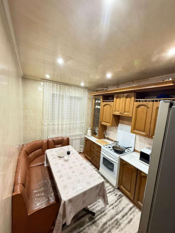 4-комн. квартира, 90 м², 1/9 этаж