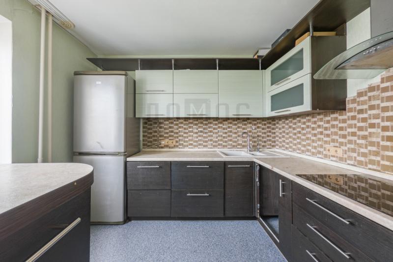 2-комн. квартира, 64 м², 8/10 этаж