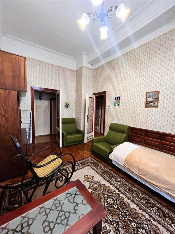 2-комн. квартира, 60 м², 2/4 этаж