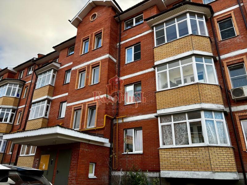 1-комн. квартира, 38 м², 1/4 этаж