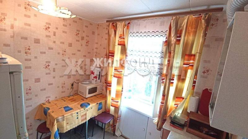 2-комн. квартира, 42 м², 3/5 этаж