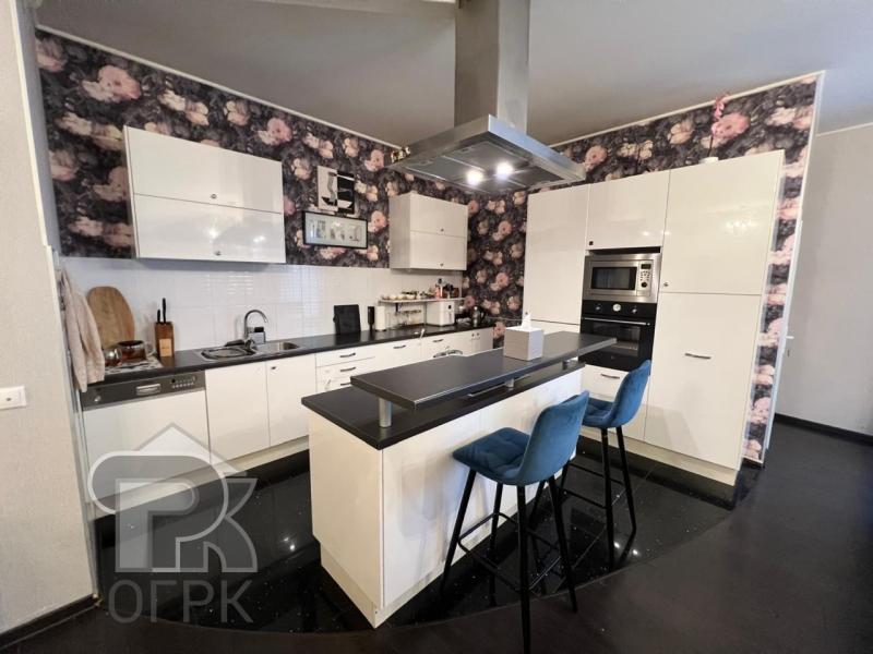 3-комн. квартира, 144 м², 3/22 этаж