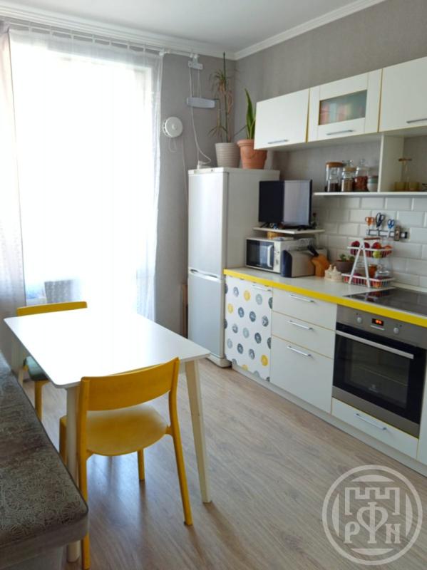 2-комн. квартира, 58 м², 2/4 этаж