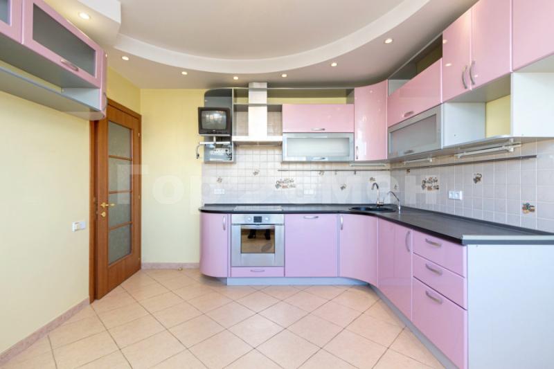 3-комн. квартира, 76 м², 12/17 этаж