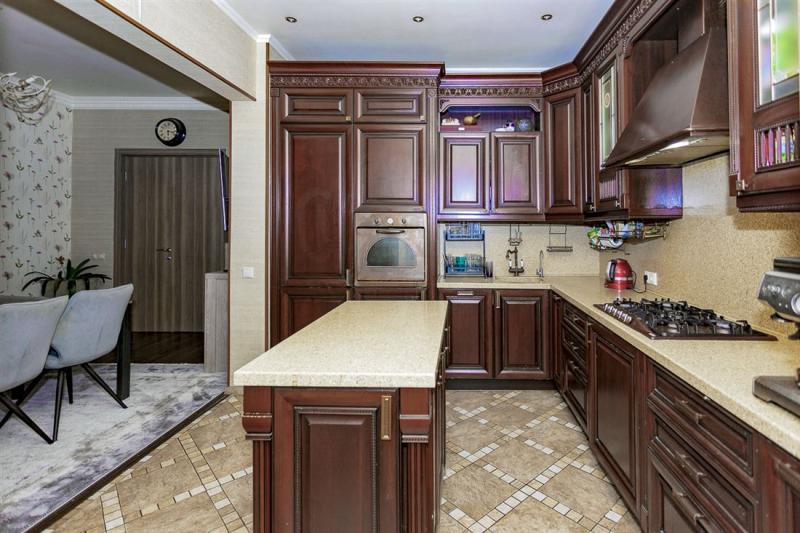 4-комн. квартира, 103 м², 8/8 этаж