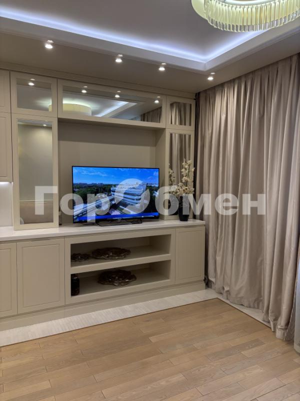 2-комн. квартира, 84 м², 17/24 этаж