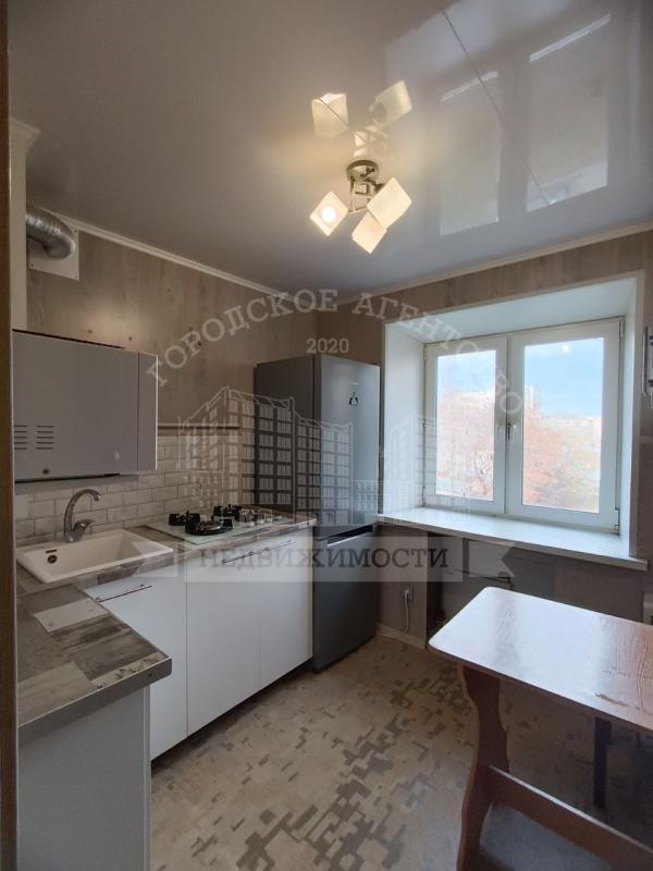 3-комн. квартира, 56 м², 4/4 этаж