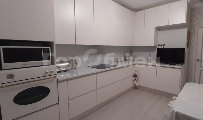 2-комн. квартира, 57 м², 10/19 этаж