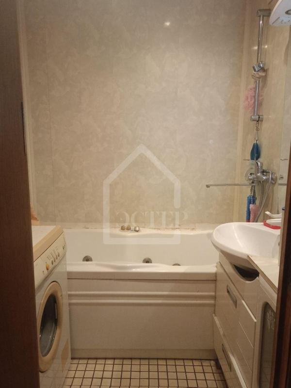 2-комн. квартира, 52 м², 4/12 этаж