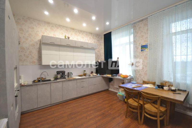 2-комн. квартира, 92 м², 1/3 этаж