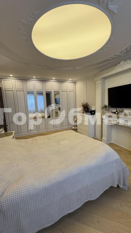 2-комн. квартира, 61 м², 14/22 этаж