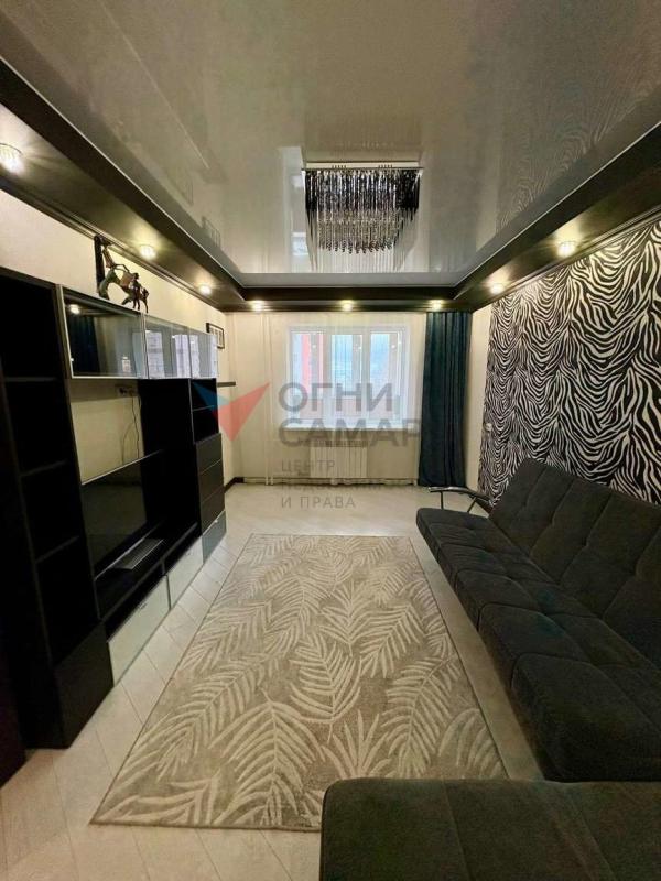 2-комн. квартира, 81 м², 3/14 этаж