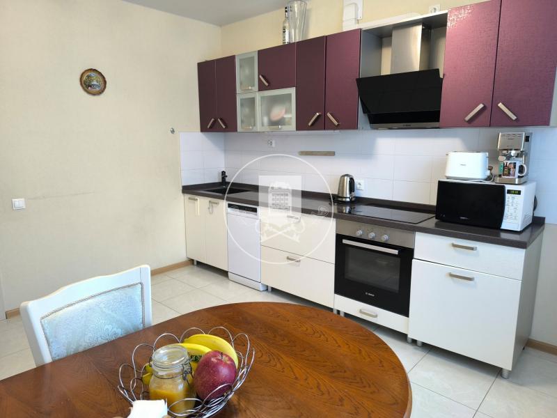 2-комн. квартира, 70 м², 2/12 этаж