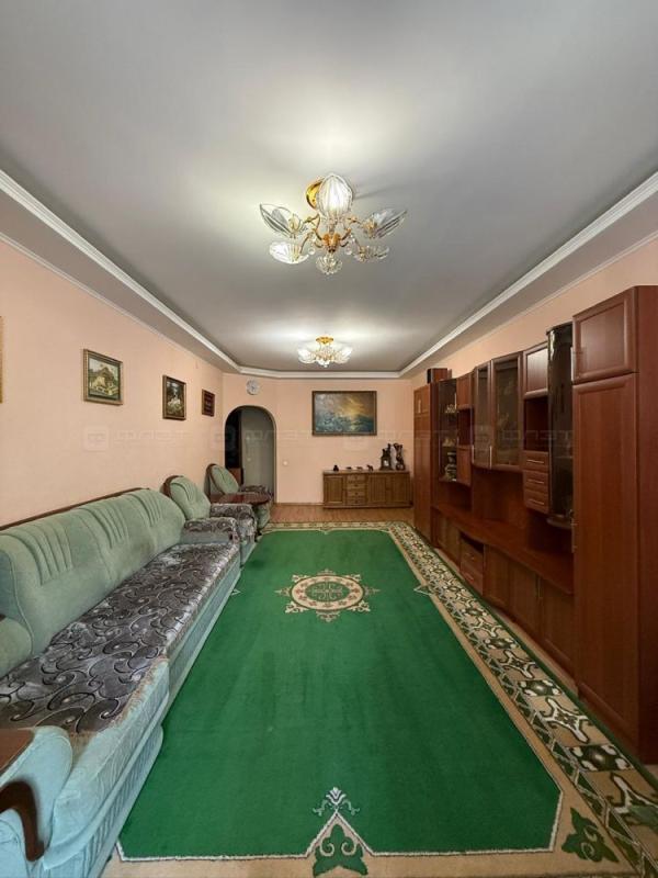 3-комн. квартира, 112 м², 1/6 этаж