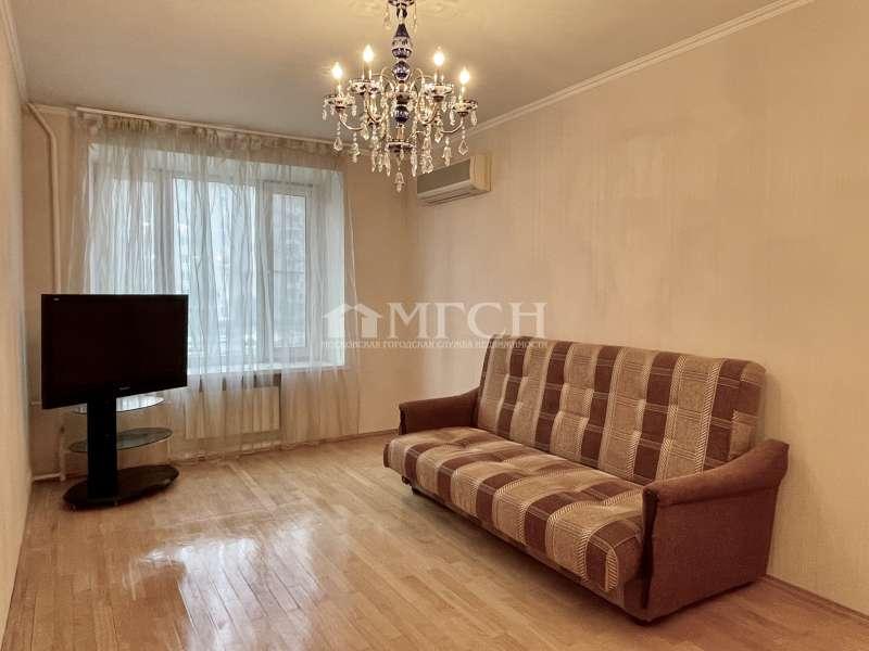 3-комн. квартира, 66 м², 2/8 этаж